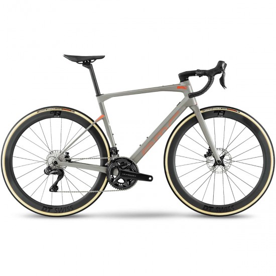 2022 BMC Roadmachine 01 Three Road Bike 2022 BMC Roadmachine 01 Three Road Bike