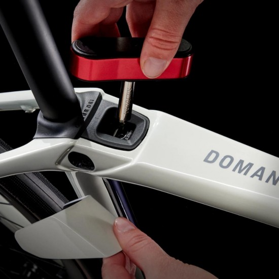 2024 Trek Domane SL 7 Gen 4 Road Bike 2024 Trek Domane SL 7 Gen 4 Road Bike